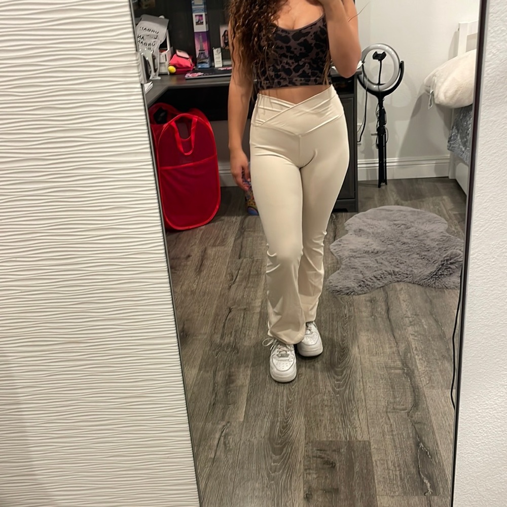 TOPYOGAS women’s v crossover High wasted Flare workout pants leggings Khaki